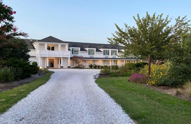 Tilghman Island Inn