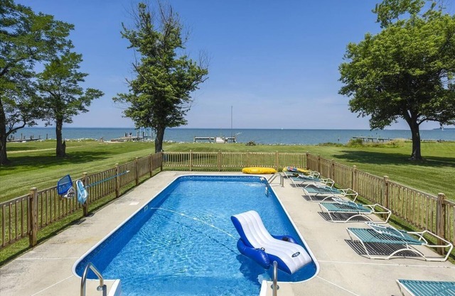 Clearview - Tilghman Island Cottage, grandes comodidades: piscina, jacuzzi, vistas increíbles.