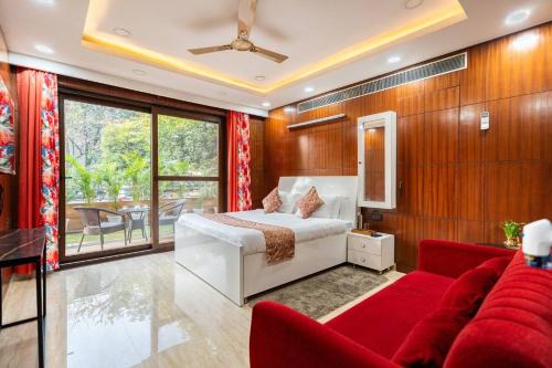 TIM Sector 51, Near Golf Course Extension Road