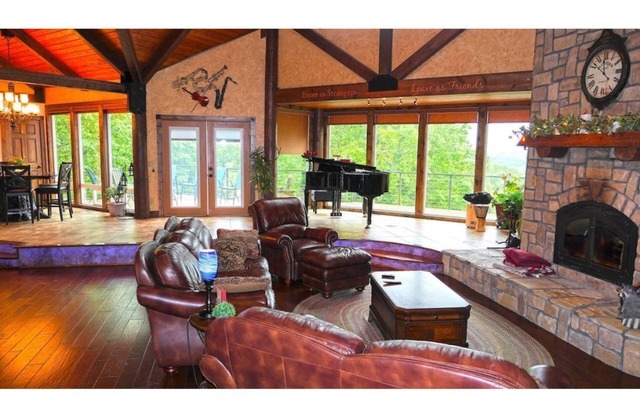 Timber Ridge Lodge with a view