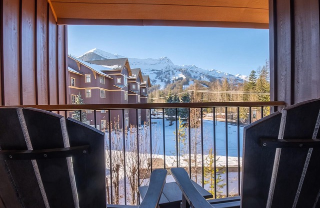 Timberline Lodges by Fernie Lodging Co
