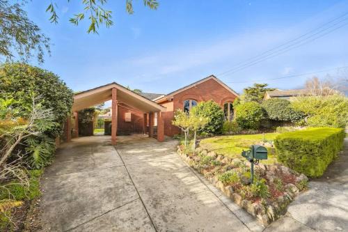 Timeless Frankston Heritage Family Home