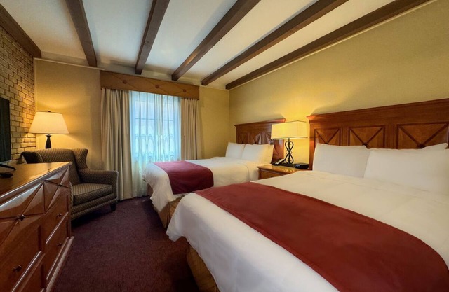 Timeless Style & Comfort | Explore Museums, Local Dining & Historic Landmarks