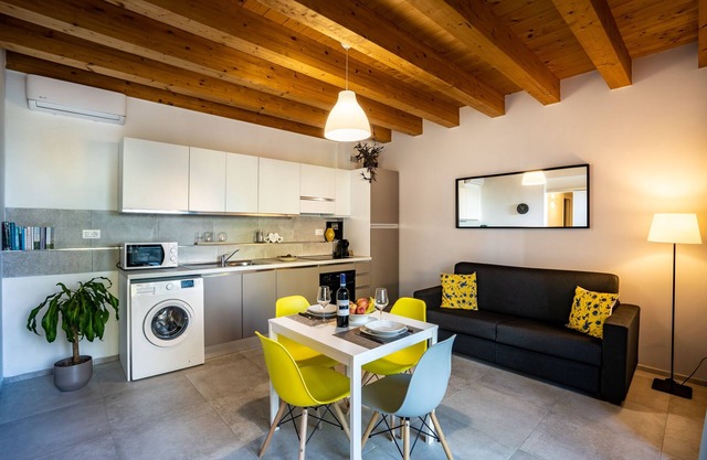CASA TINA PISO 2 (vista jardín)