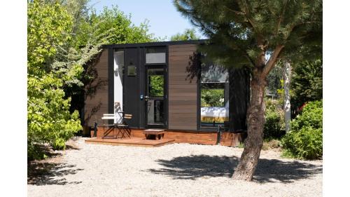 Tiny Away Benger Garden 2 by Tiny Away