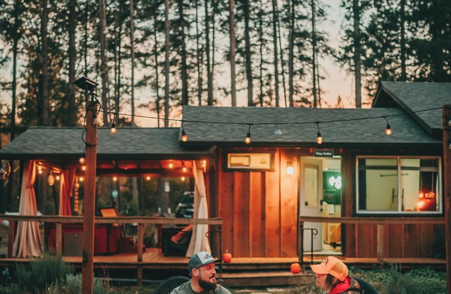 Tiny Cabin in the Woods w/ Hot Tub and Firepit