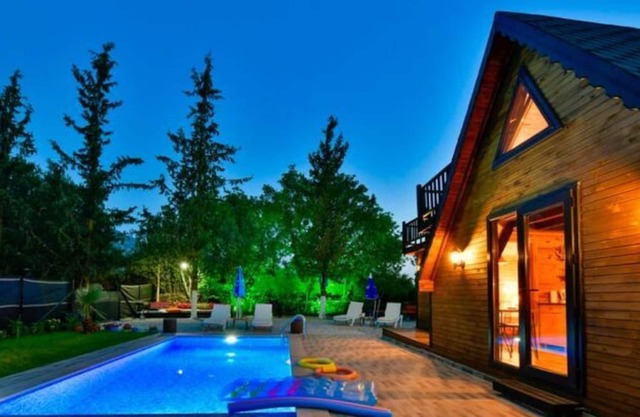 Tiny Escape with Pool