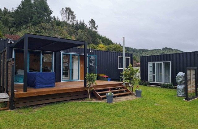 Tiny Home Getaway - a lake retreat