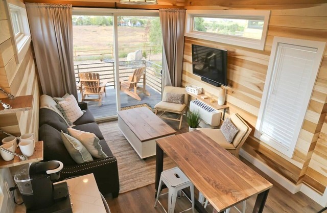 Escalante Escapes Holly Hock-Tiny House