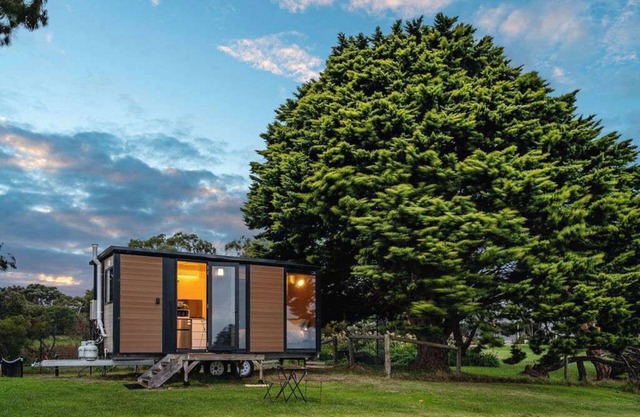 Tiny House Big View, Boneo