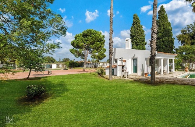 Casa con piscina en Pinhal Novo by Hostlovers
