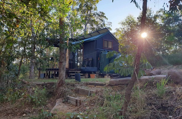 Tiny in The Trees - Cute, Spacious Tiny House set privately amongst the trees.