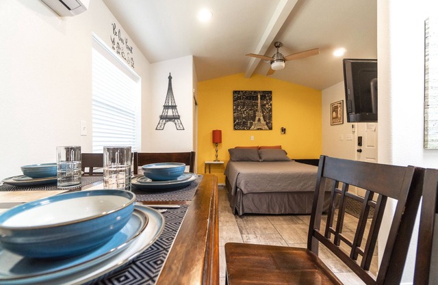 Tiny Paris home| Full Kit|Suite|Safe & Comfortable