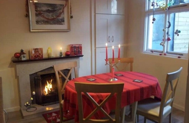 Tir na nOg cottage, Ennis town centre