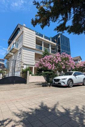 Tirkius House