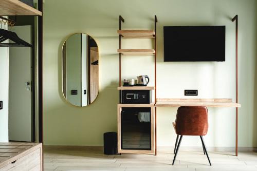 Tirreno CODE ROOMS