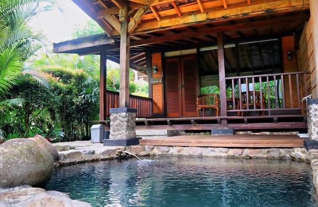 Tirta Arsanta Hot Springs & Villa