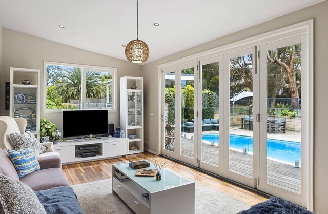 Titanga House - close to beach and village - Mount Eliza