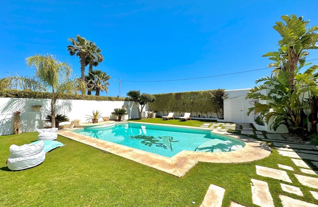 Villa Neptune pour 8 pieds dans l'eau à Carthage