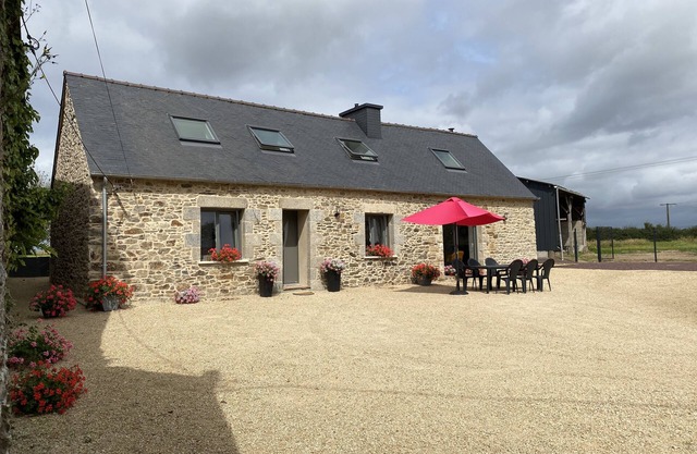 To rent for the vacations fully renovated stone house in the countryside