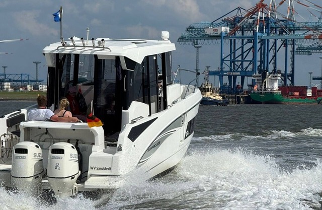 To the Weser beach