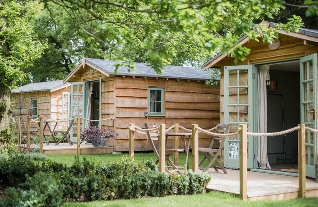 Toad Hall Lodges - Luxury Glamping Lodges Near Southwold!