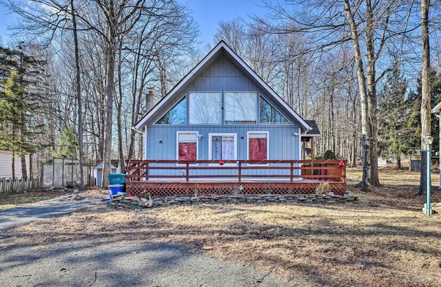 Tobyhanna Home Near Kalahari w/ Lake & Pool Access