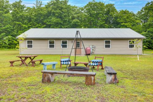 Toivola Home with Fire Pit 8 Mi to Lake Superior!