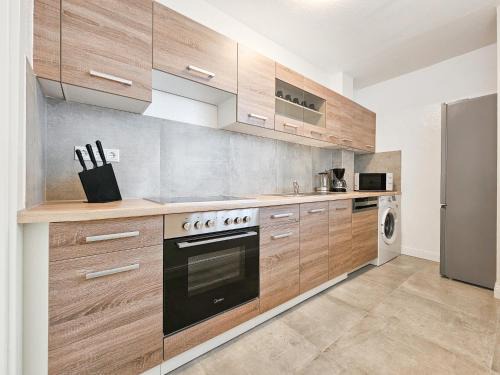 Tolstov Apartments - Monteurwohnung - 2 Schlafzimmer - Küche - Waschmaschine - 25 Min zur Messe DUS