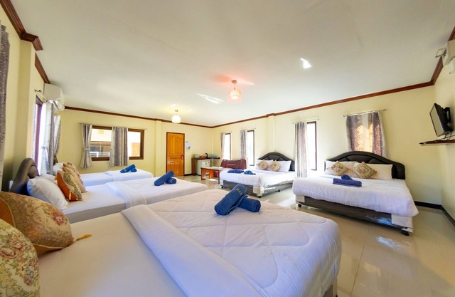 Tom Pizza Resort