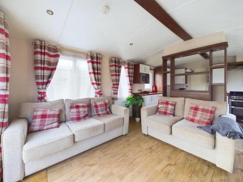 TOM TODDY - Enchanting Golden Sands Caravan at Dawlish Warren