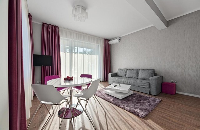 Tomis Garden Apartments Mamaia