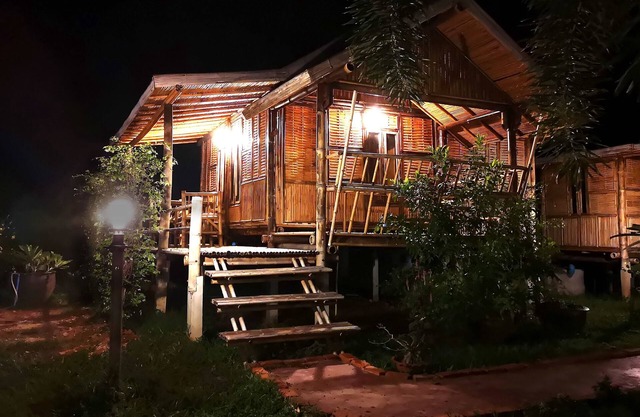 Tonmai Suites