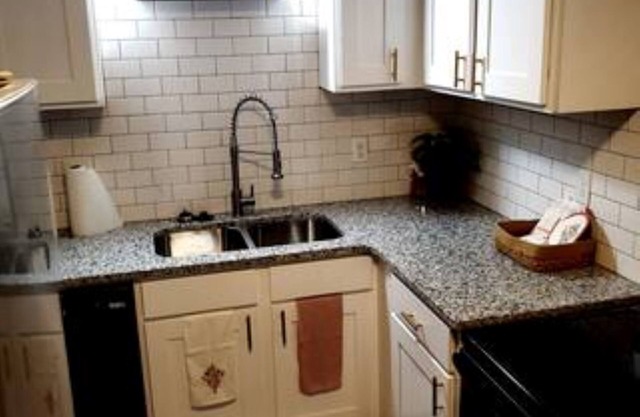 Too Cozy Comfort W/D, AC, Wi-Fi in Amazing Oklahoma City, Near OU Hospital