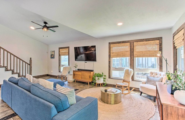 Tool Waterfront Home w/ Hot Tub & Fire Pit!