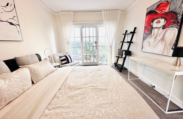 Toorak Executive & Corporate Residence