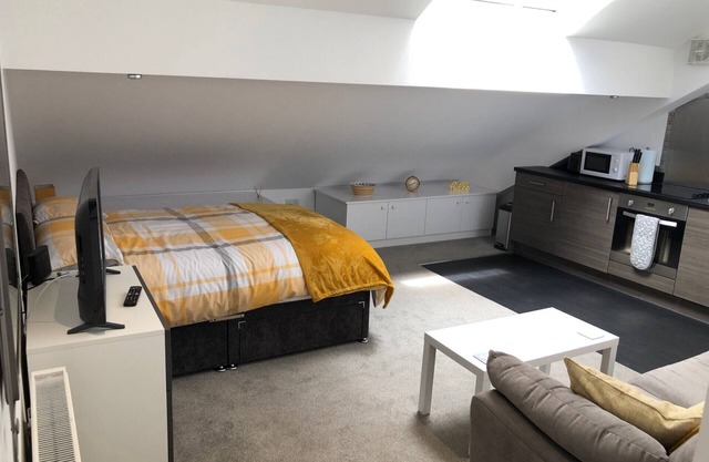 Toothbrush Apartments - Studio Apartment Nr Ipswich Waterfront / Town Center