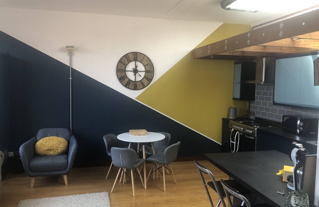 Toothbrush Apartments - 2 Bed / 1 Bath Central Ipswich - Lloyds Avenue