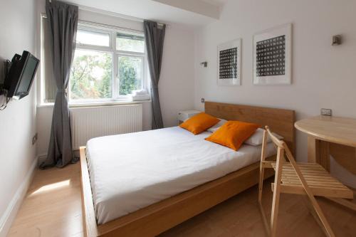 Tooting Rooms & Studio by PrimeCityHosts