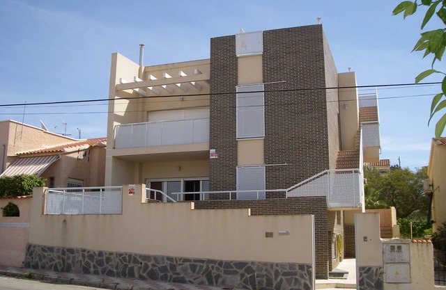 EXCELENTE APARTAMENTO REGION ALICANTE, ACOGEDOR, SOLEADO, VISTAS PANORÁMICAS