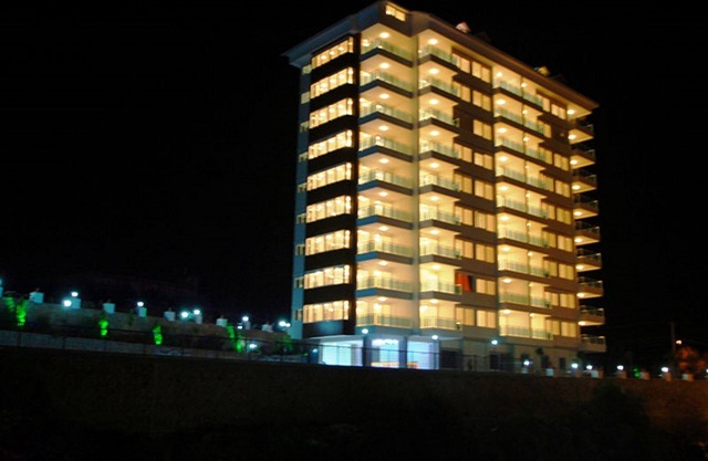 Apartamento TOP con piscina, sauna y gimnasio.