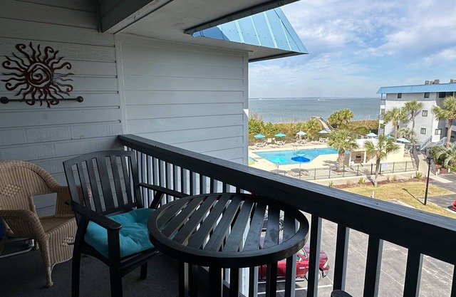 Top floor! Beautiful water views from your private balcony!