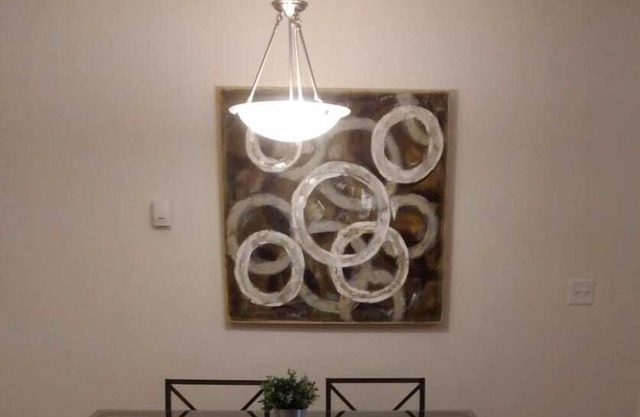 Piso superior 2BR 2Bath Condo junto a Westview