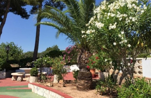 Casa de vacaciones con piscina y una gran vista, en alquiler
