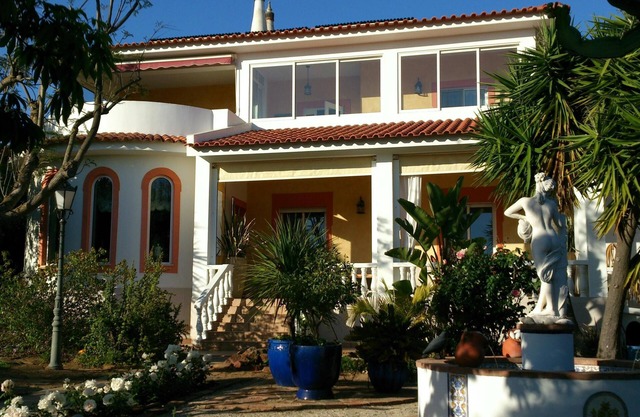 Apartamento bien cuidado en casa de campo nuevo en el alquiler.