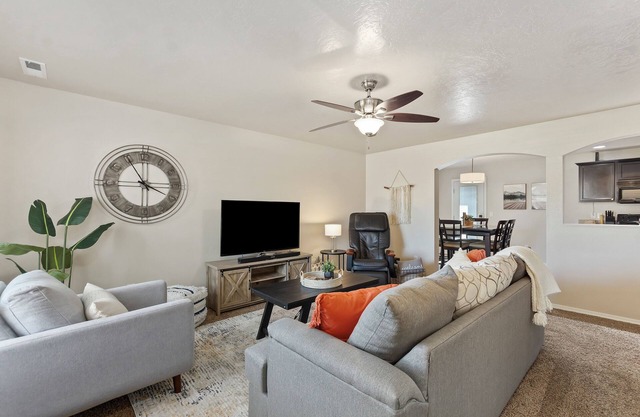 TopGolf Discount, Pets Welcome, Near St Lukes Perfect Location