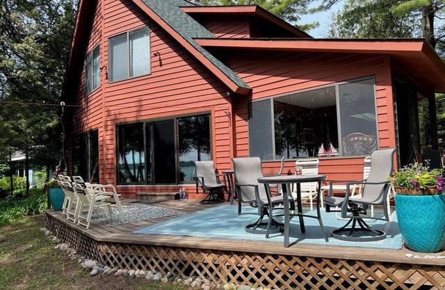 Torch Lake Waterfront Cottage - Your New Happy Place