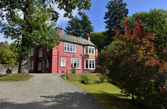 Torrdarach House Bed & Breakfast