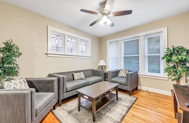 Tower Grove Getaway sleeps 8