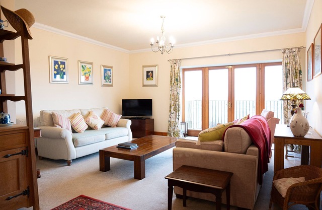 Townhead Mill - a cottage that sleeps 6 guests in 3 bedrooms